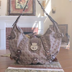 Beautiful, Guess Hobo Shoulder Bag!